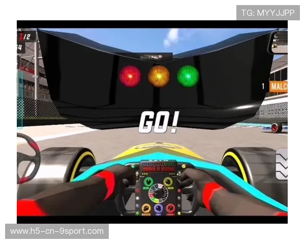 佩雷斯起步甩开两台赛车，开局优势巨大